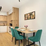 Cozy With Parking In By Renters بوزنان