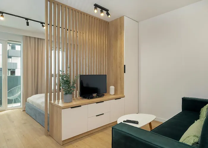 Cozy With Parking In By Renters * Poznan