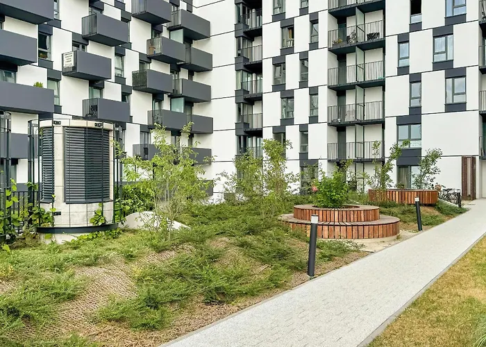 Daire Cozy With Parking In By Renters Poznan