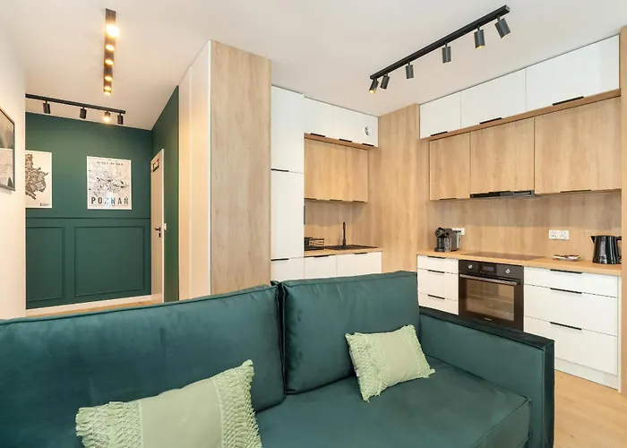 Cozy With Parking In By Renters * Poznan