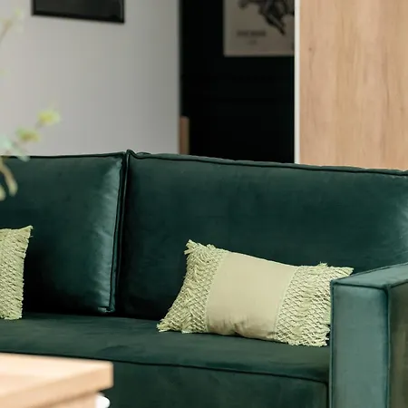 Апартаменты Cozy With Parking In By Renters