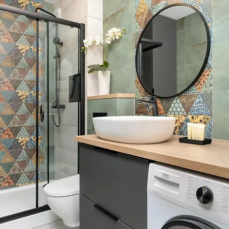 Апартаменты Cozy With Parking In By Renters