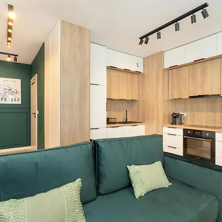 Cozy With Parking In By Renters * Познань