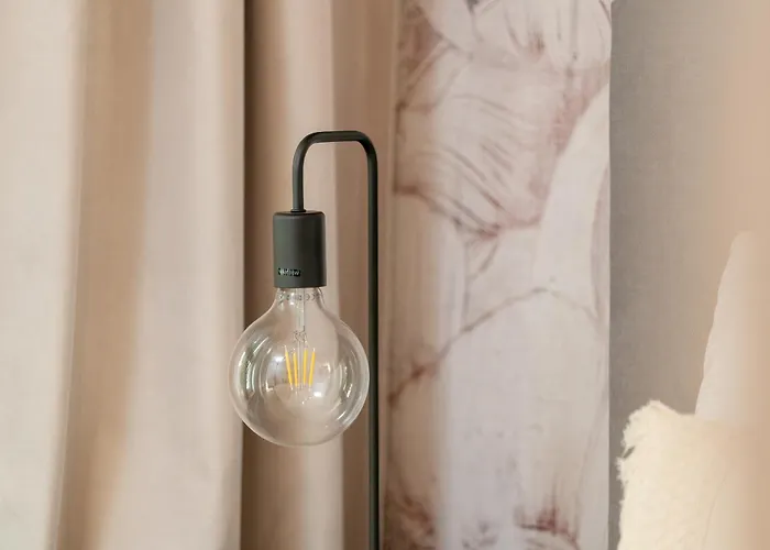 公寓 Cozy With Parking In By Renters *