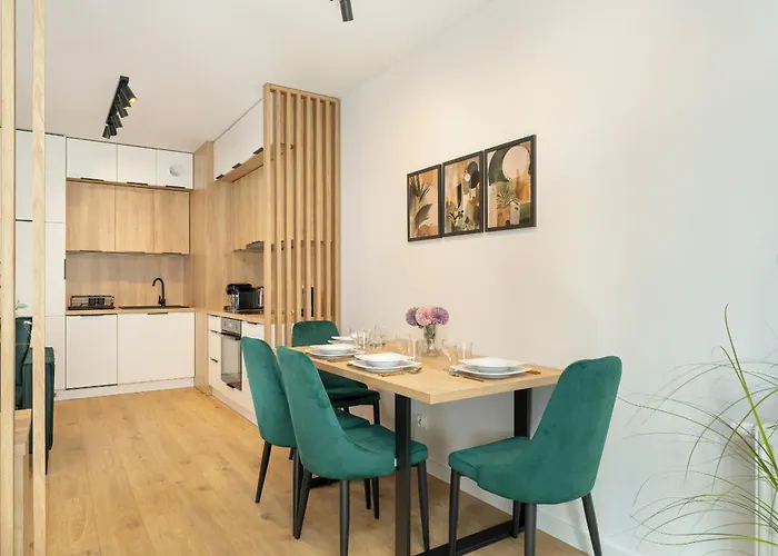 Cozy With Parking In By Renters 波兹南